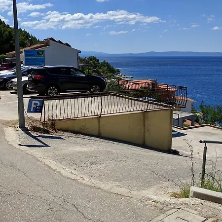 Stomarica Daire Brela